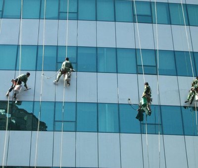 郑州高空外墙清洗服务全攻略 如何选择优质公司及了解市场价格